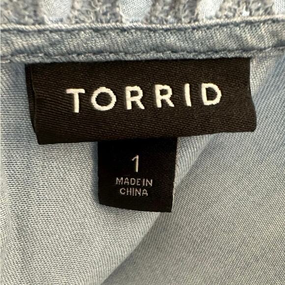 Torrid Lace Trim Chambray Sleeveless Top Size 1 (1X) - Picture 4 of 5